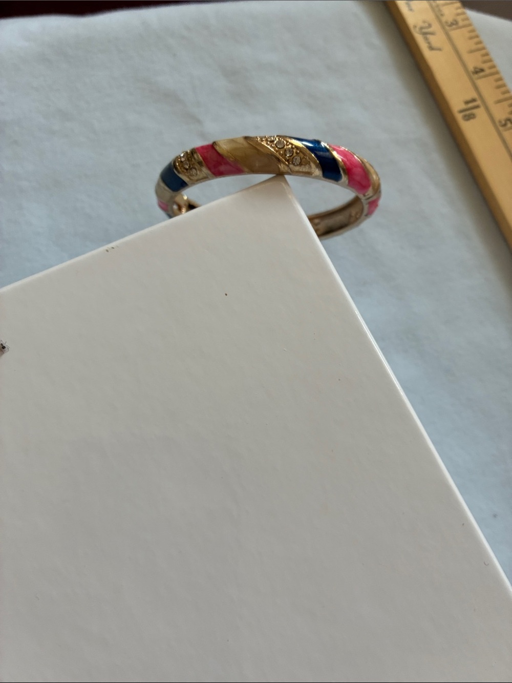 Vintage Unbranded Bob Mackie Style Gold-Tone Pink & Blue Enamel Bangle Bracelet